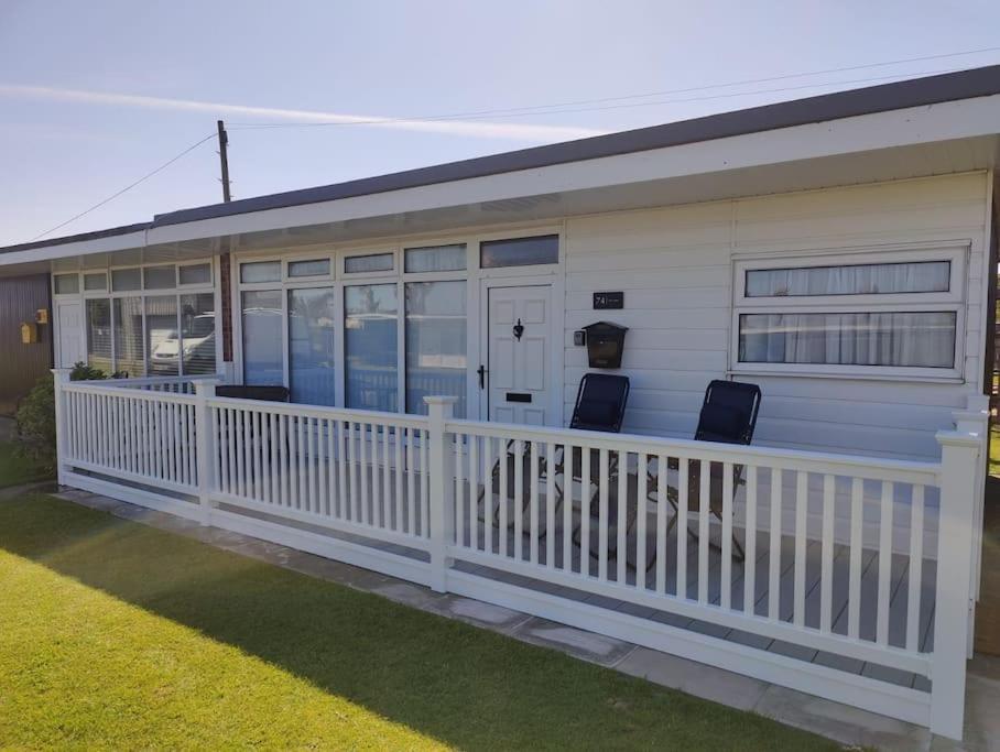 L&L'S Lodge, A Small But Perfectly Formed Chalet Chapel Saint Leonards Exterior photo